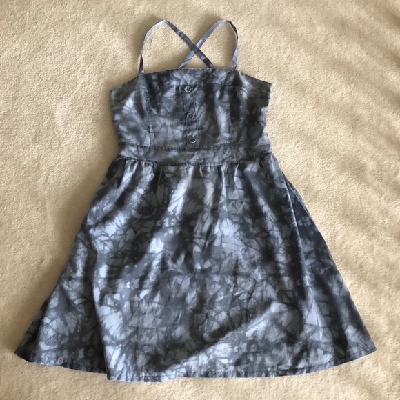Big girls tie dye chambray dress with faux buttons - Picture 1 of 12